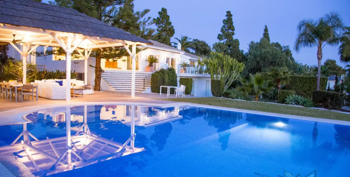 Продажа  отдельно стоящей виллы в Hacienda Las Chapas 36