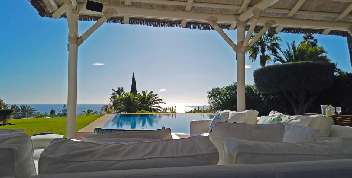 Продажа  отдельно стоящей виллы в Hacienda Las Chapas 48