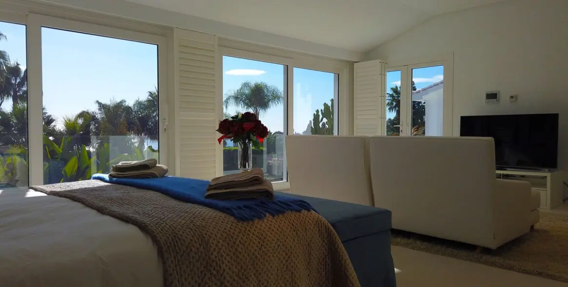 Продажа  отдельно стоящей виллы в Hacienda Las Chapas 57