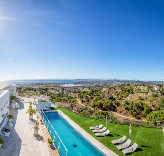 Продажа  отдельно стоящей виллы в Estepona