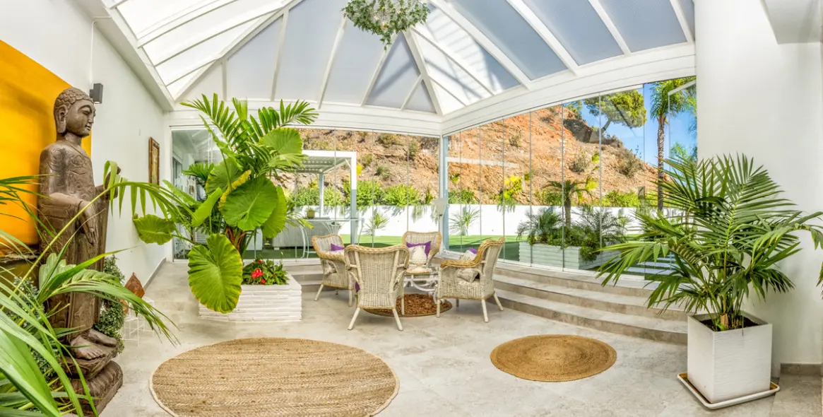 Продажа  отдельно стоящей виллы в Estepona 5