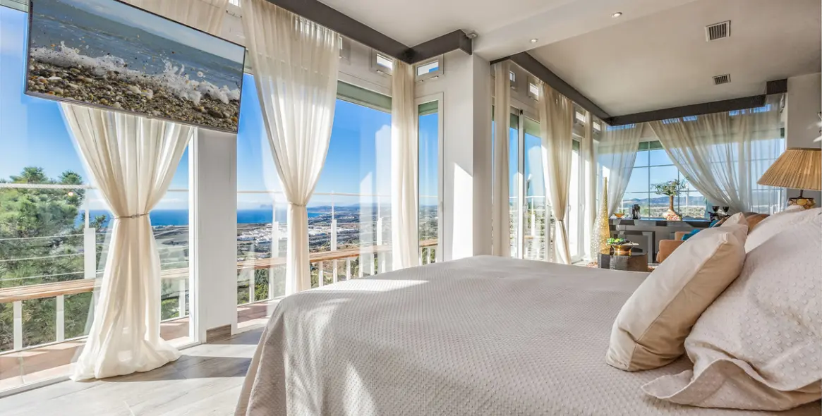 Продажа  отдельно стоящей виллы в Estepona 7