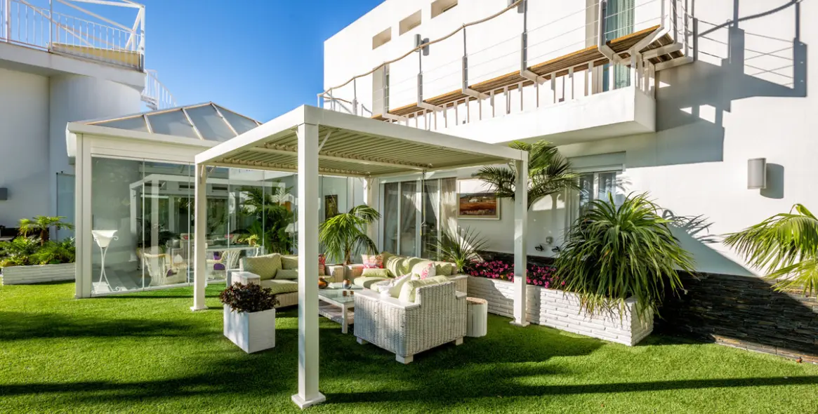 Продажа  отдельно стоящей виллы в Estepona 12