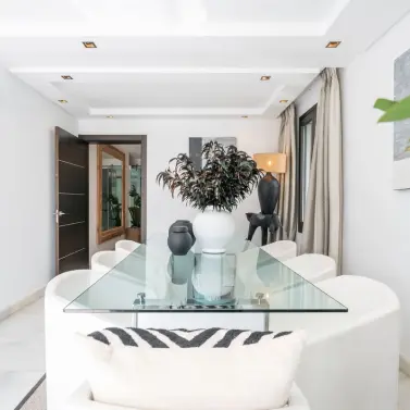 Sale of detached villa in Nueva Andalucía