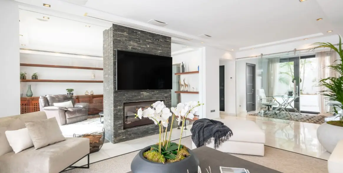 Sale of detached villa in Nueva Andalucía 10