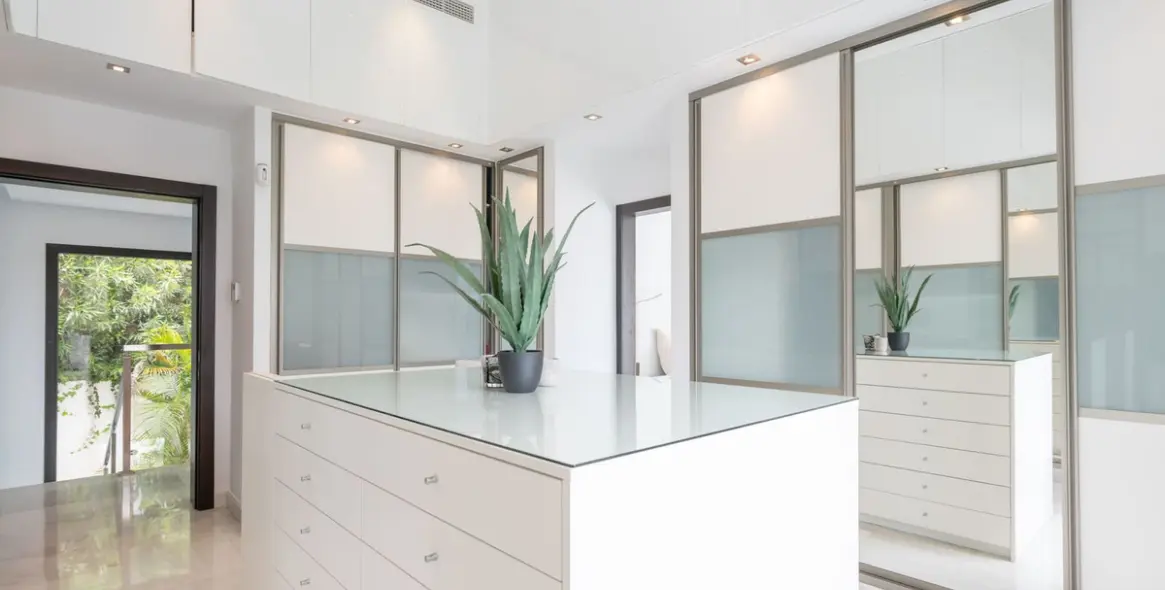 Venta de villa independiente en Nueva Andalucía 7