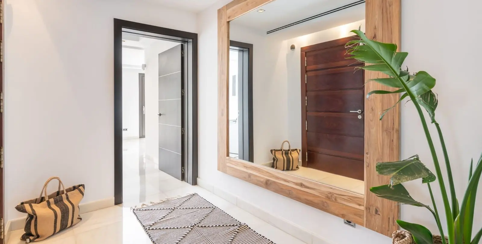 Sale of detached villa in Nueva Andalucía 9