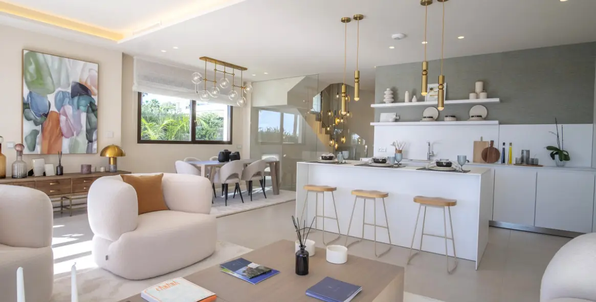 Продажа  отдельно стоящей виллы в New Golden Mile 6