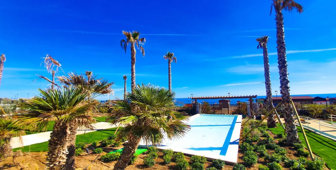 Продажа  отдельно стоящей виллы в New Golden Mile 53