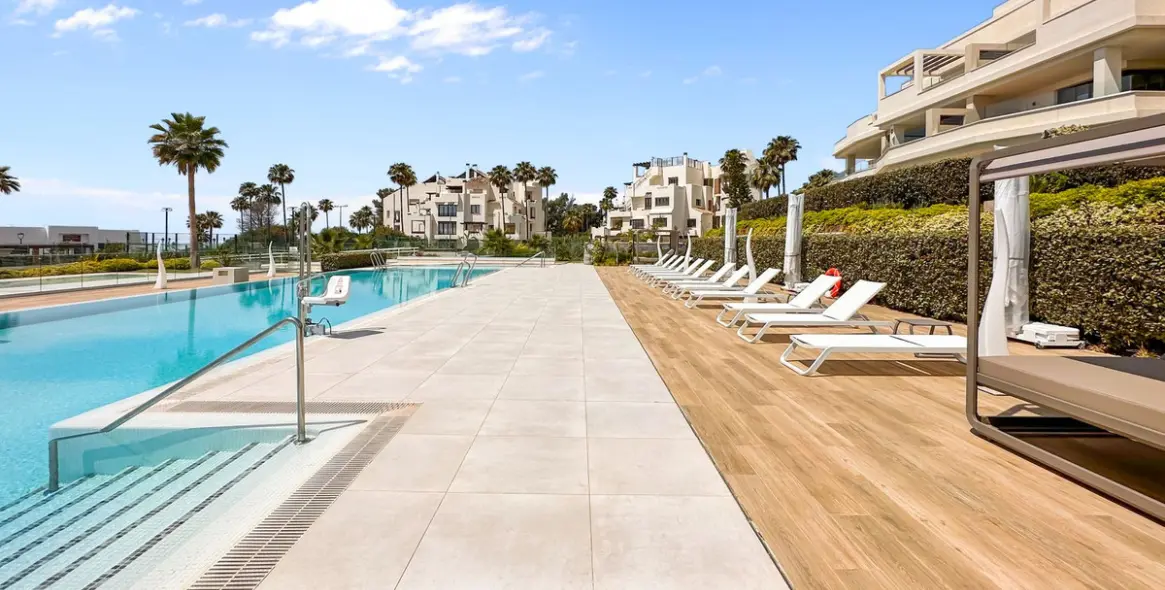 Продажа  отдельно стоящей виллы в New Golden Mile 71