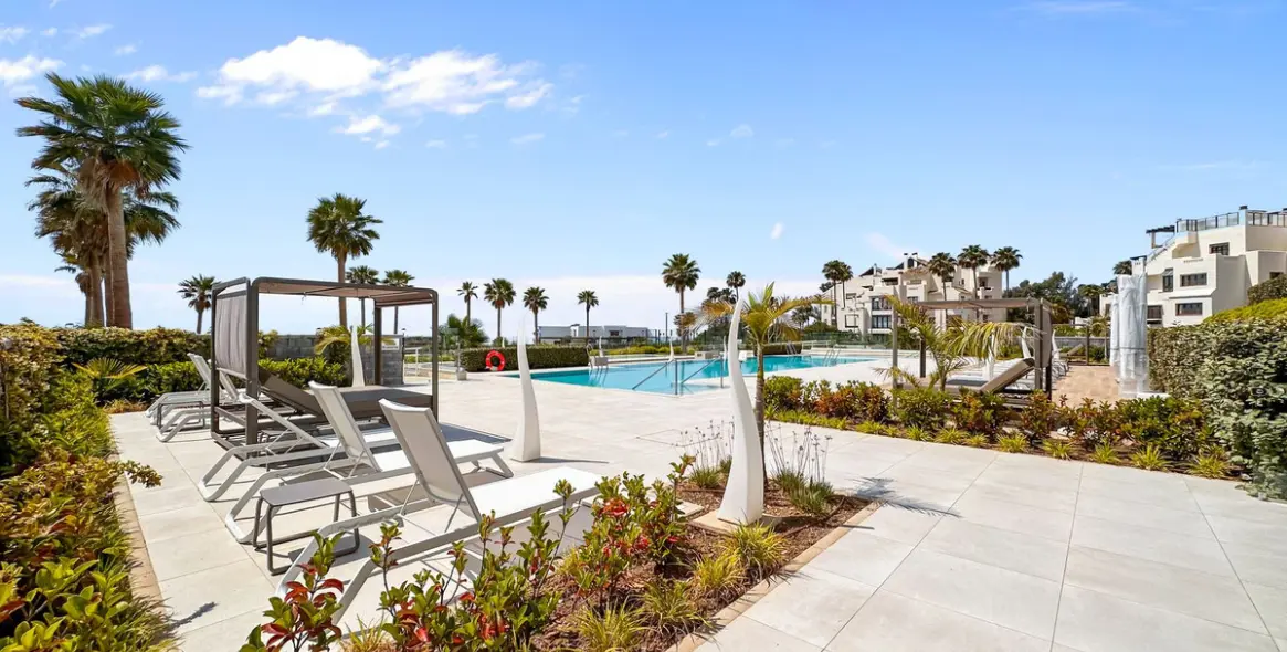 Продажа  отдельно стоящей виллы в New Golden Mile 73