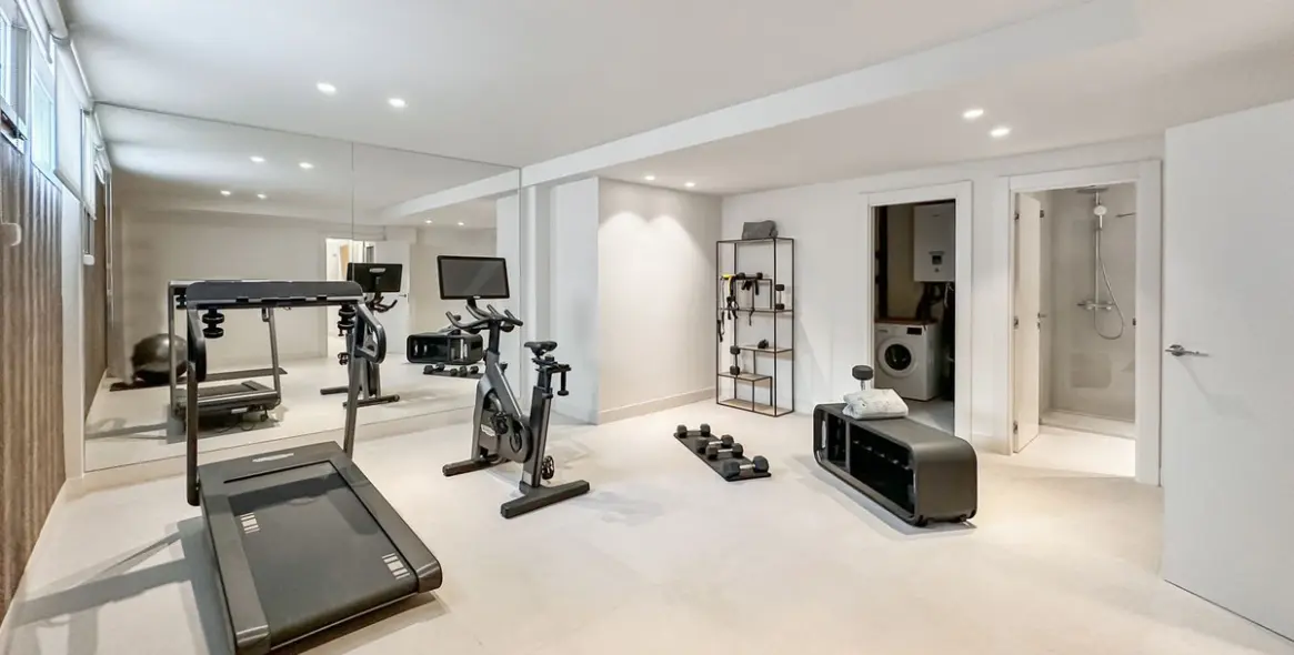 Продажа  отдельно стоящей виллы в New Golden Mile 77