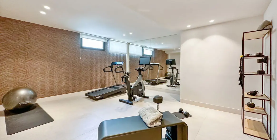 Продажа  отдельно стоящей виллы в New Golden Mile 79