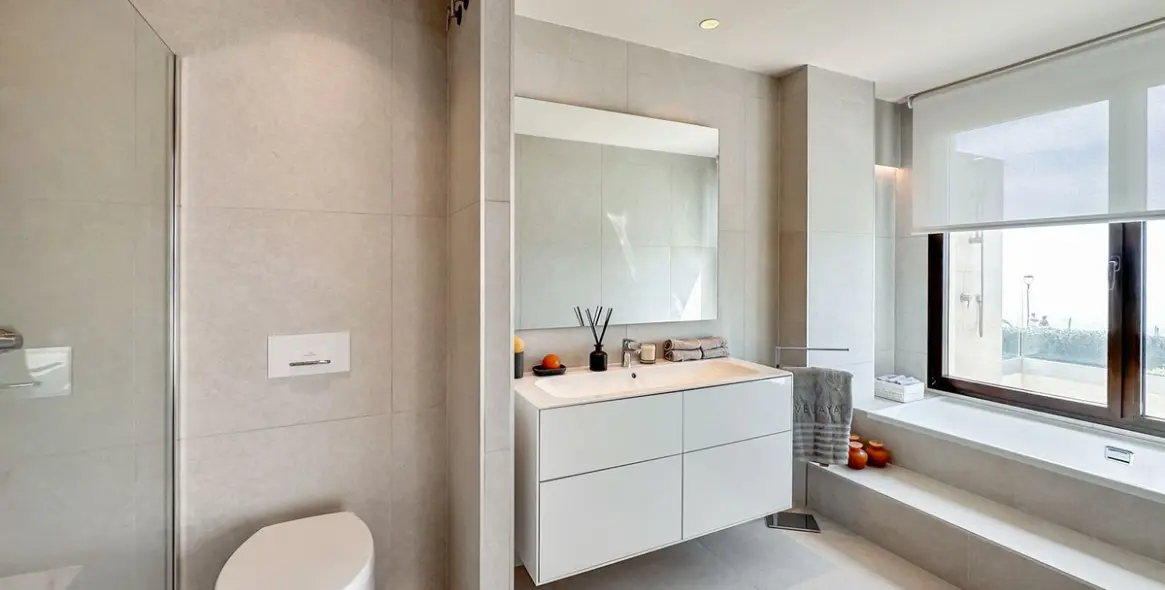 Продажа  отдельно стоящей виллы в New Golden Mile 97