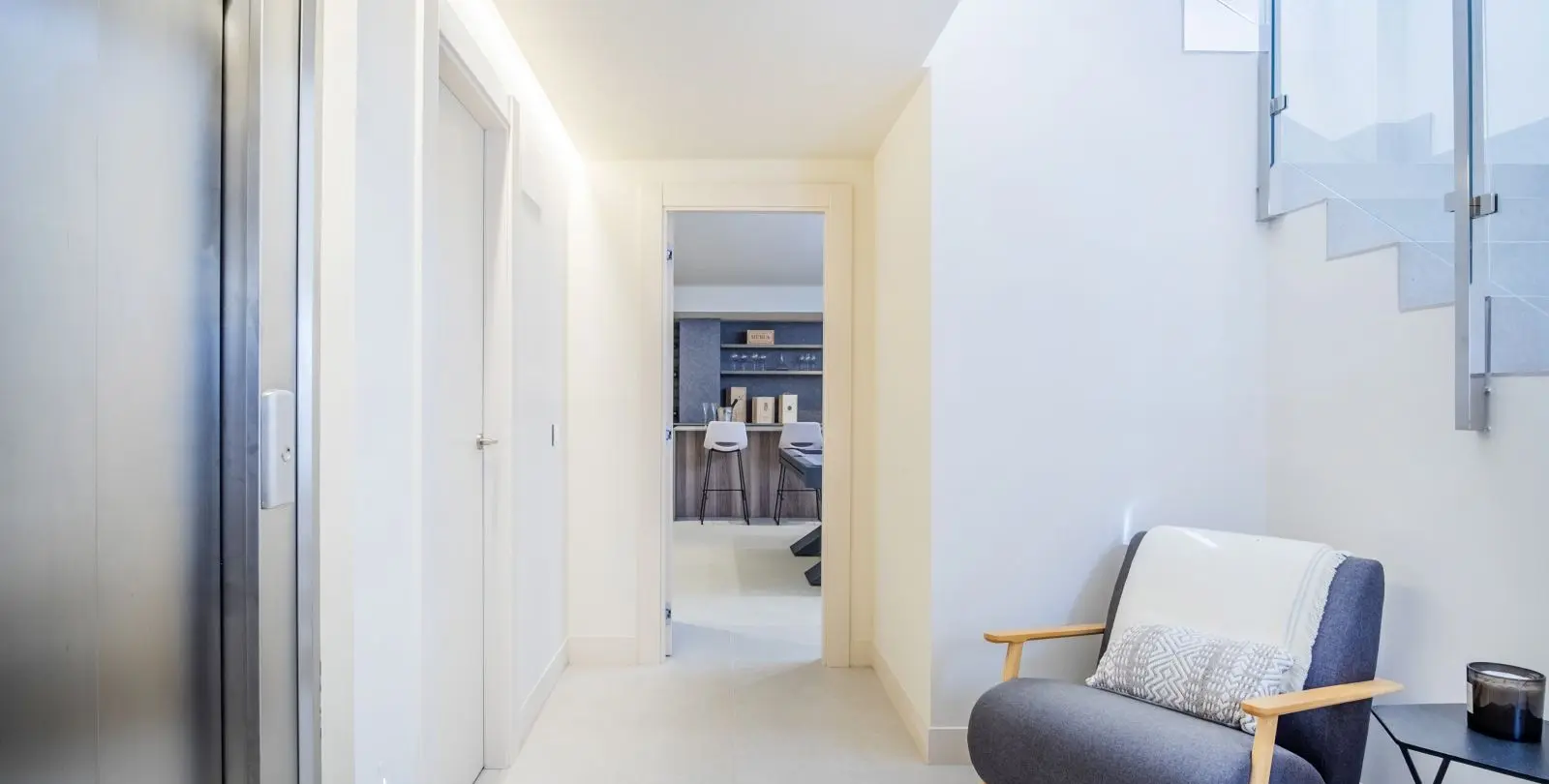 Sale of detached villa in New Golden Mile 34