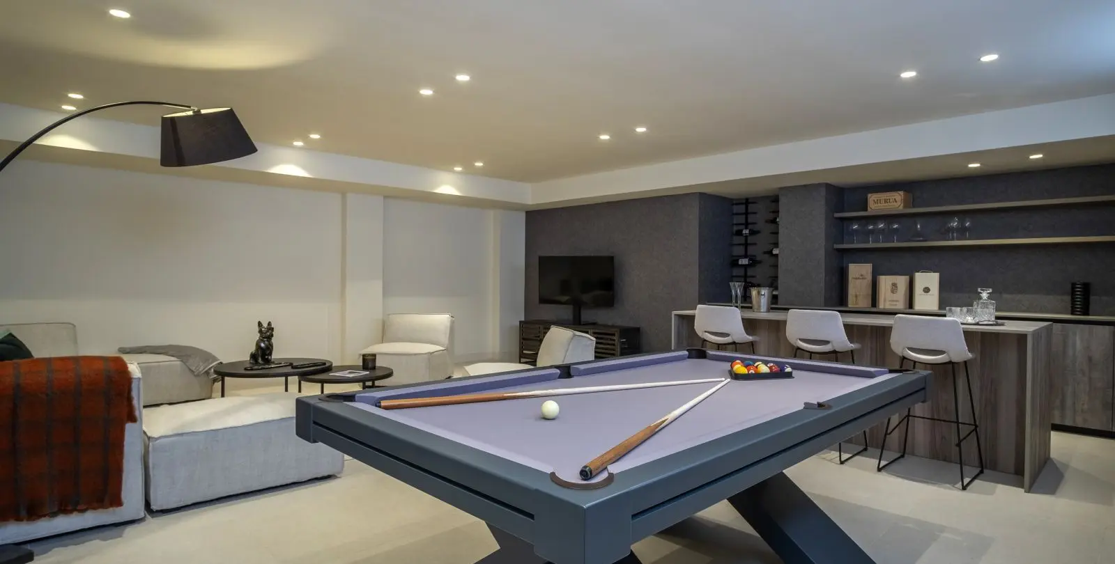 Sale of detached villa in New Golden Mile 35