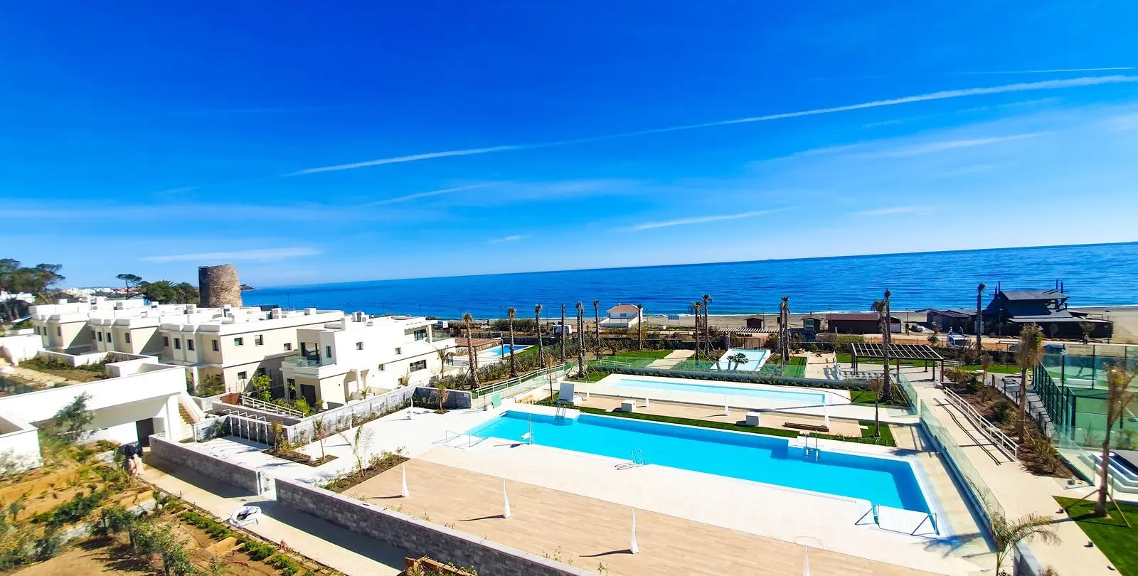 Sale of detached villa in New Golden Mile 49