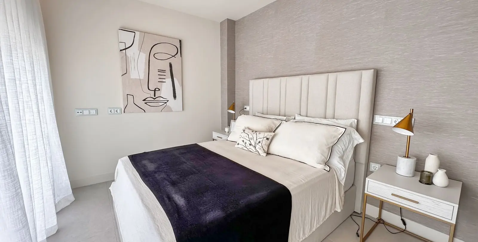 Sale of detached villa in New Golden Mile 88