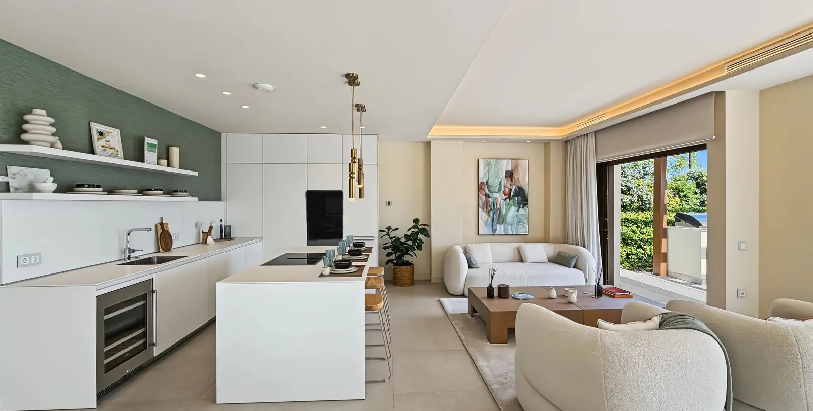 Продажа  отдельно стоящей виллы в New Golden Mile 5