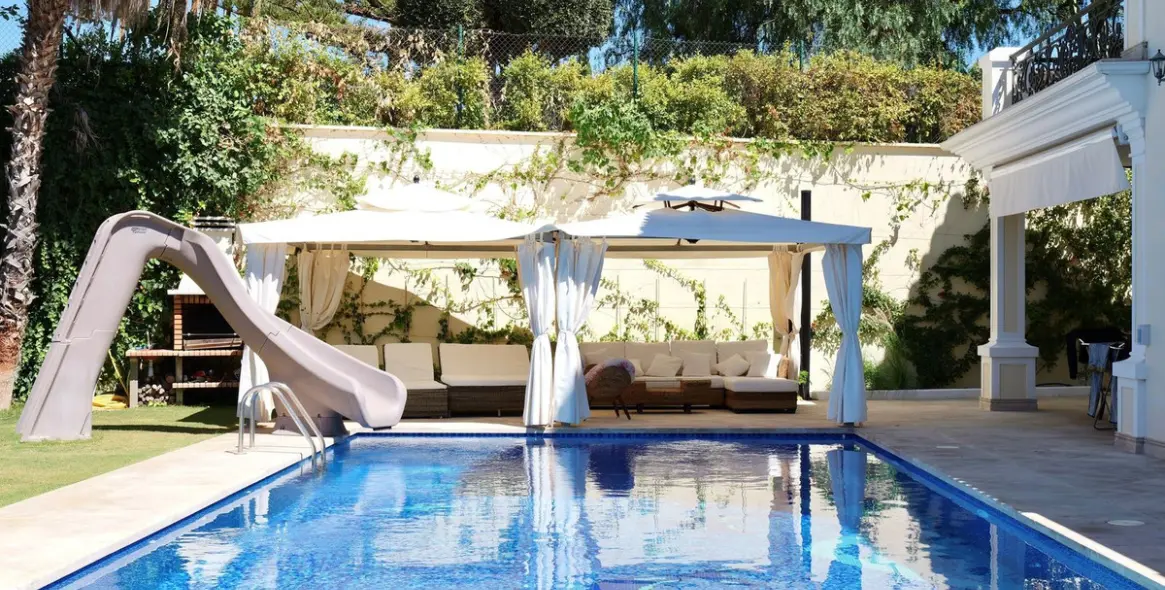 Продажа  отдельно стоящей виллы в El Rosario 5