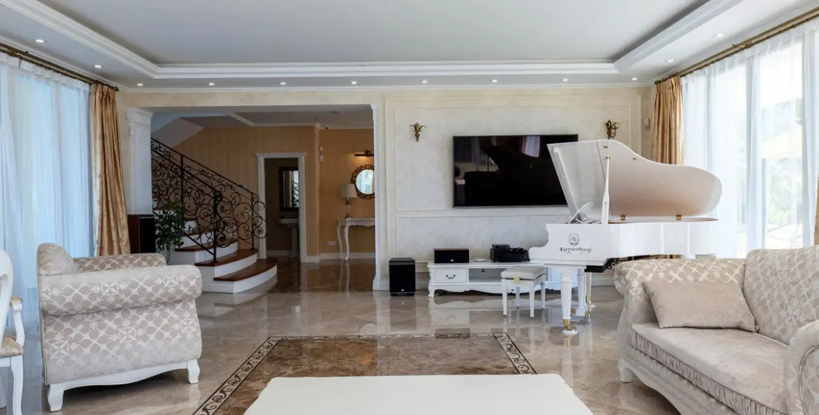 Продажа  отдельно стоящей виллы в El Rosario 11