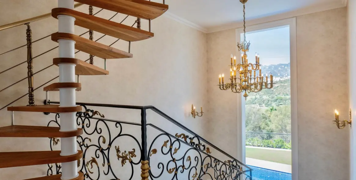 Продажа  отдельно стоящей виллы в El Rosario 17