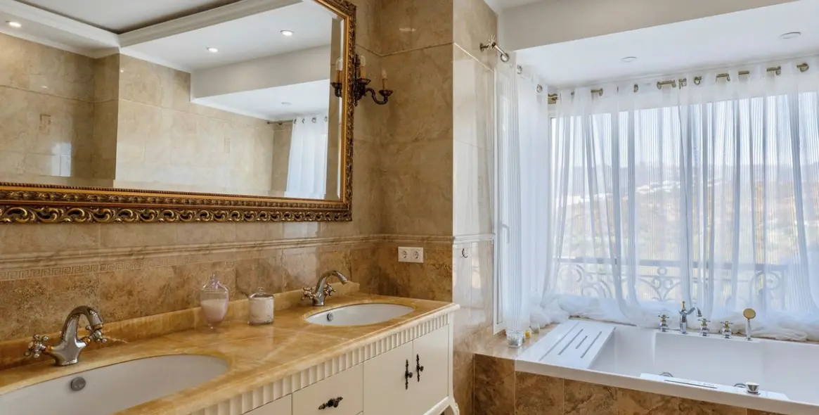 Sale of detached villa in El Rosario 26