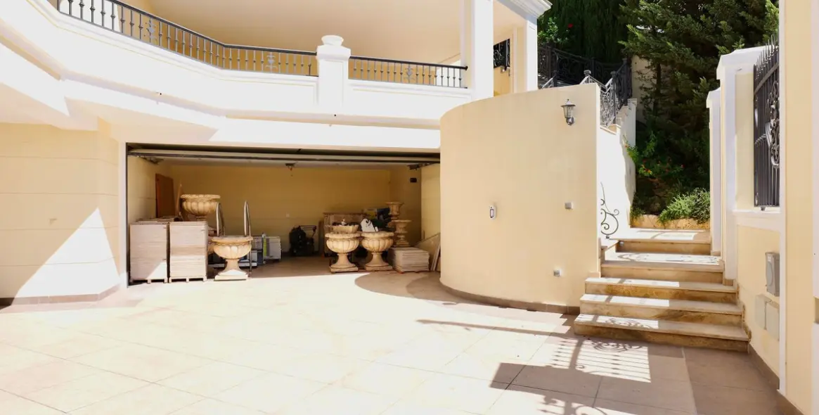 Sale of detached villa in El Rosario 52