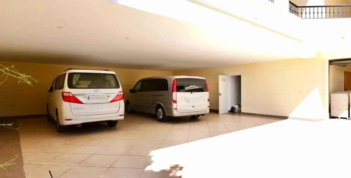 Sale of detached villa in El Rosario 54