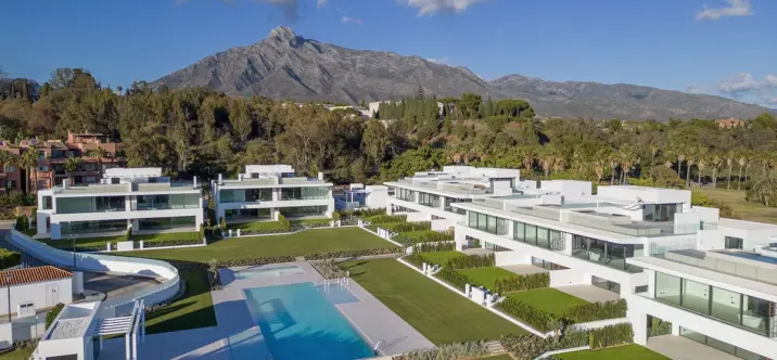 Townhouse R4784740 0