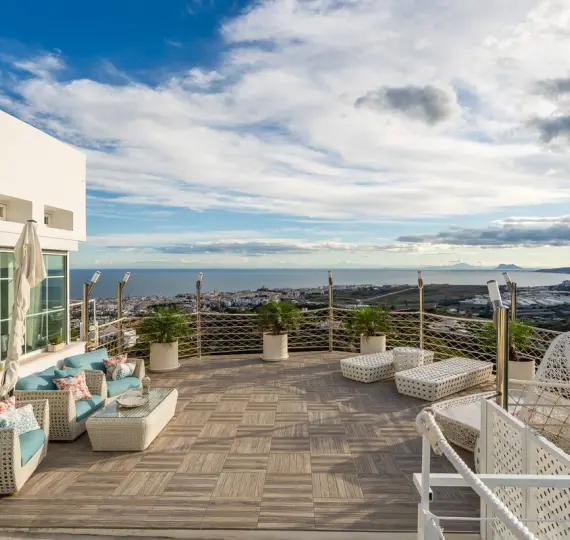 Продажа  отдельно стоящей виллы в Estepona