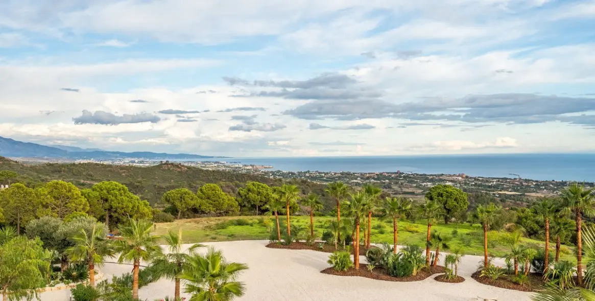 Продажа  отдельно стоящей виллы в Estepona 7