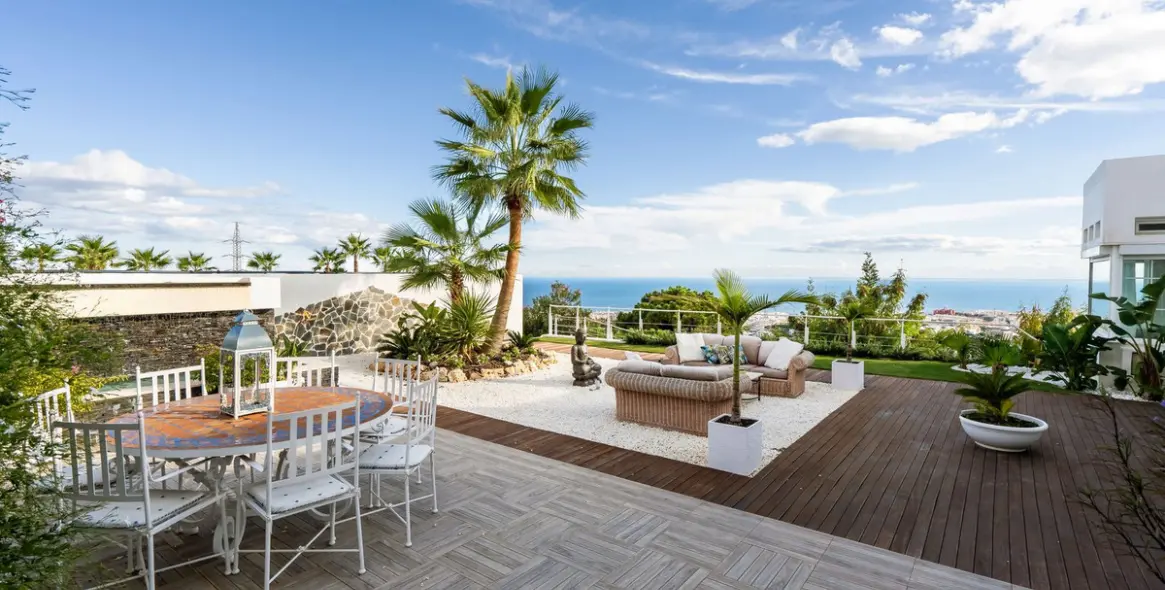 Продажа  отдельно стоящей виллы в Estepona 10