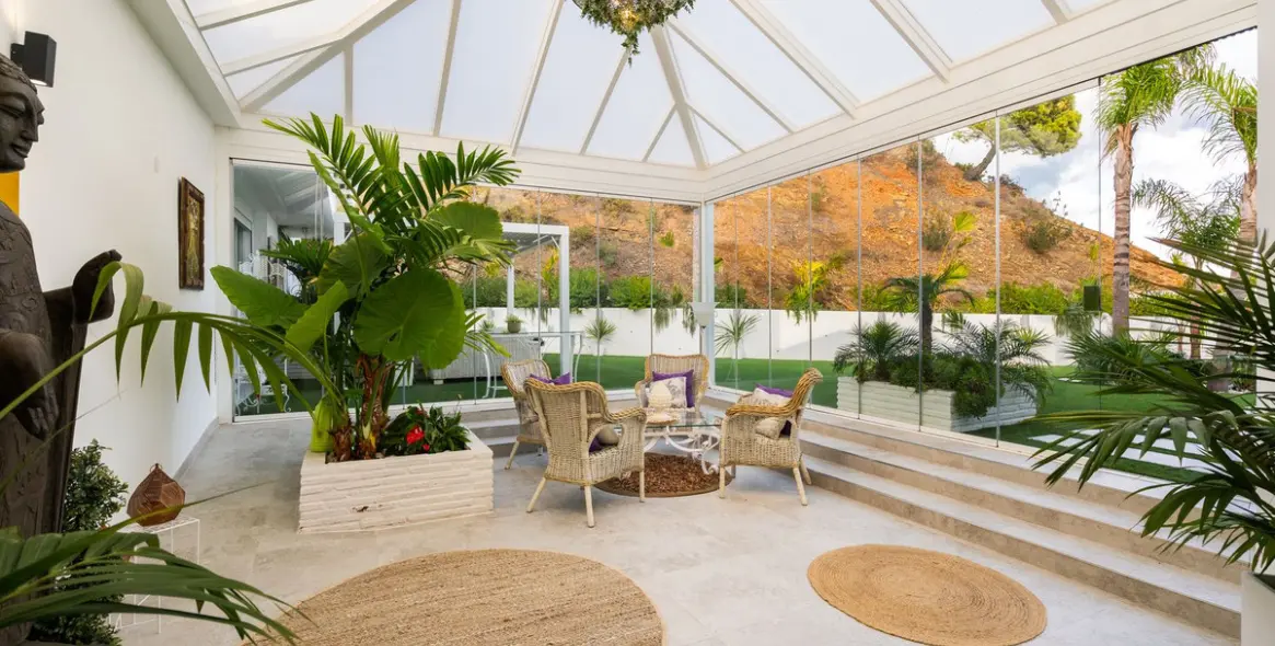 Продажа  отдельно стоящей виллы в Estepona 12