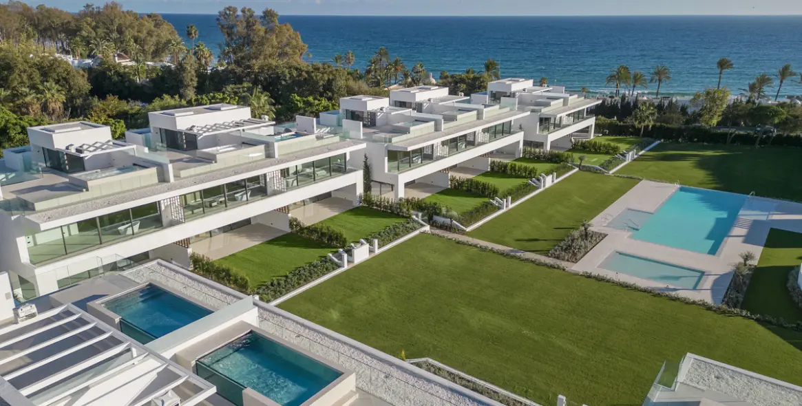 Sale of semi-detached house in Marbella (district The Golden Mile) 1