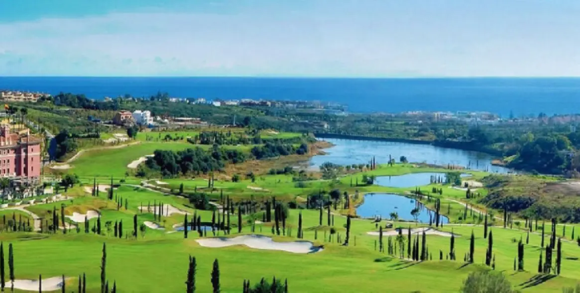 Sale of residential plot in Los Flamingos 2