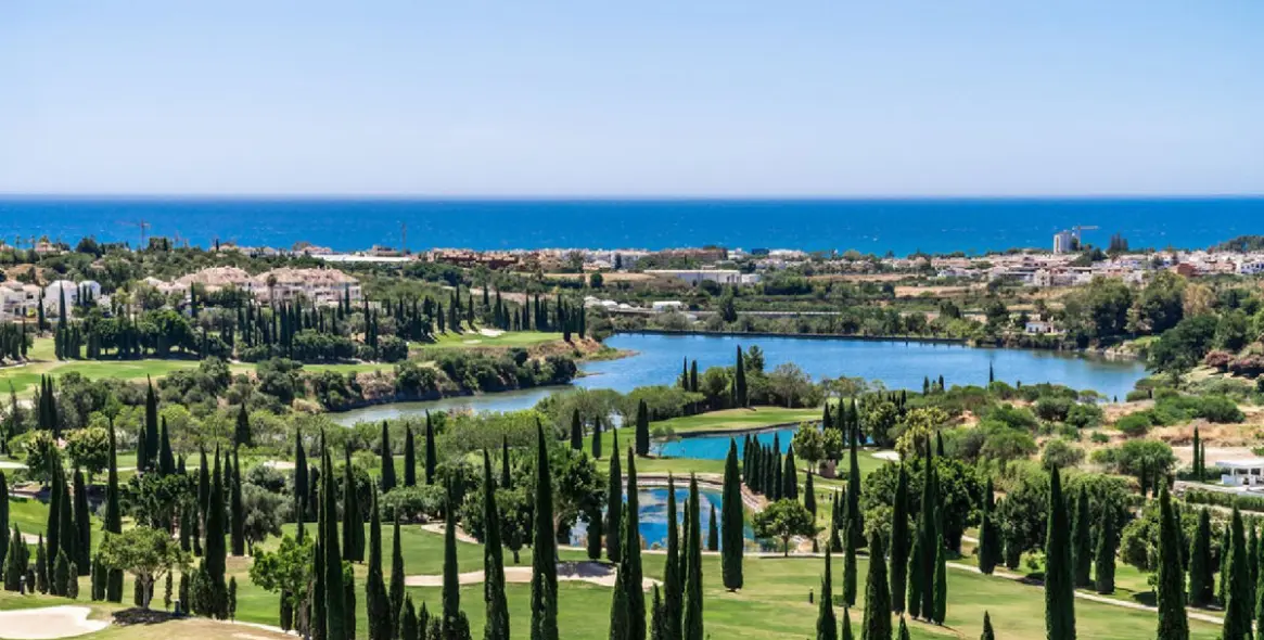Sale of residential plot in Los Flamingos 3