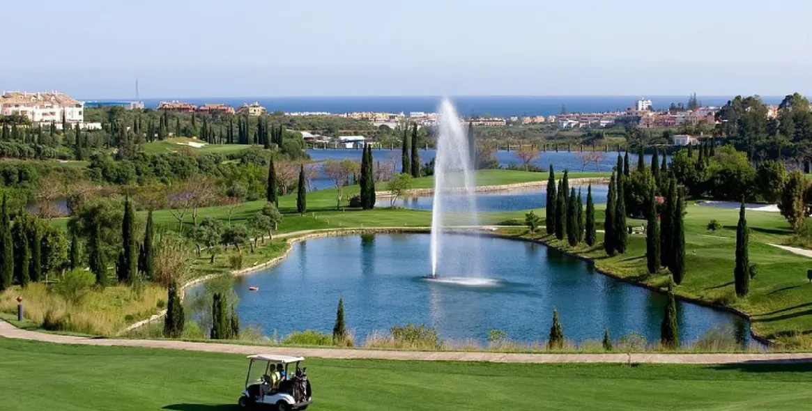 Sale of residential plot in Los Flamingos 5