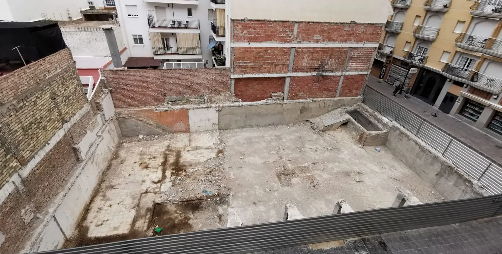 Sale of commercial plot in Fuengirola 2