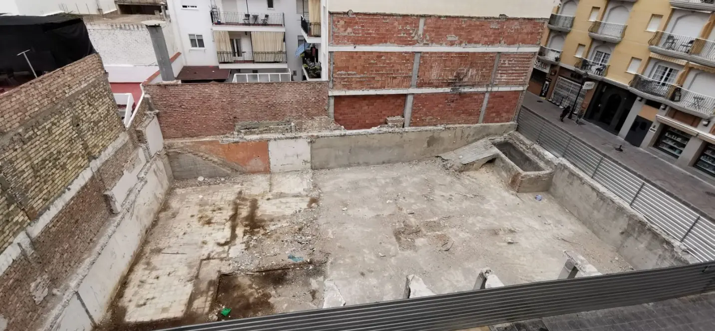 Sale of commercial plot in Fuengirola 1