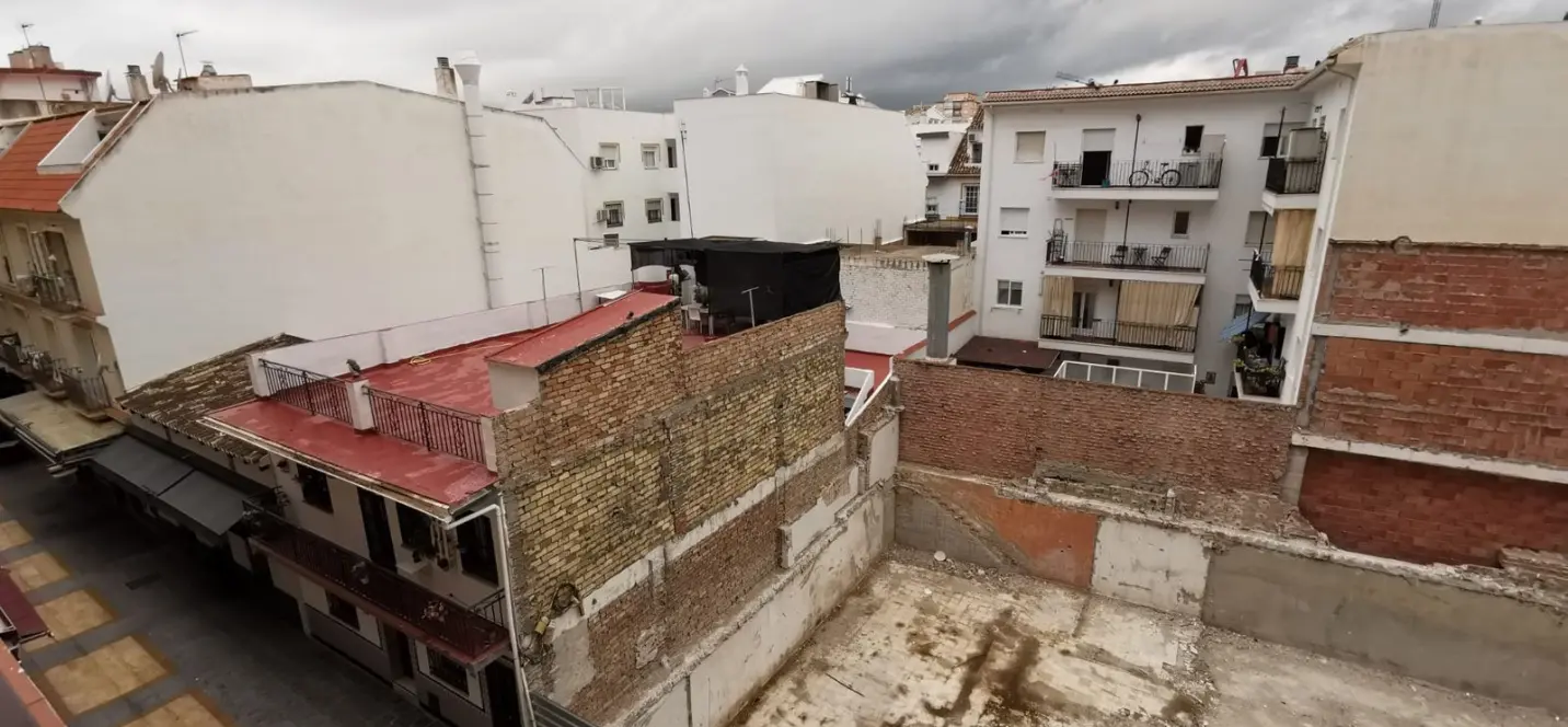 Sale of commercial plot in Fuengirola 3