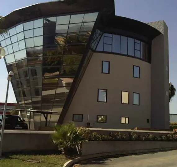 Продажа апартаментного комплекса в Polígonos