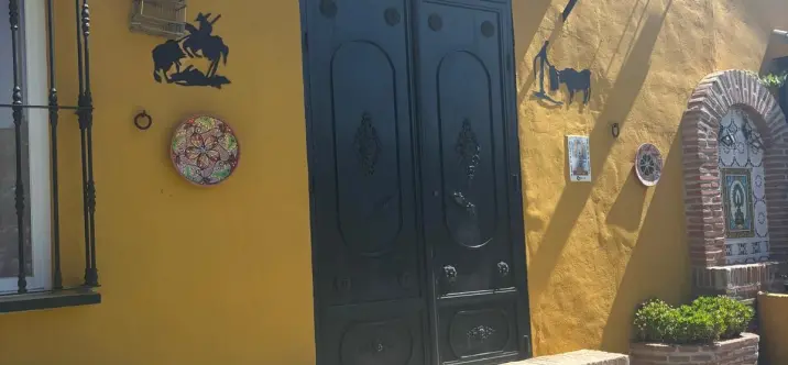 Продажа фермы в Monda 0