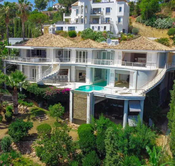 Detached villa R4762864