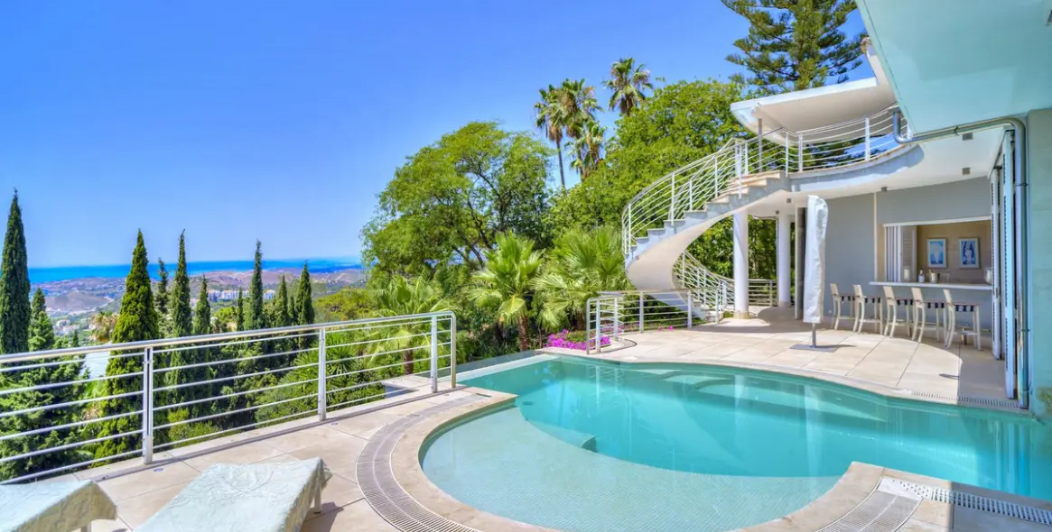 Sale of detached villa in Benahavís (district El Madronal) 3