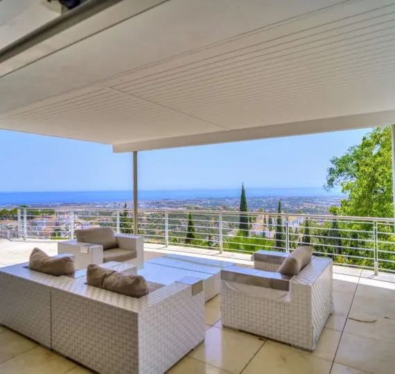 Detached villa R4762864