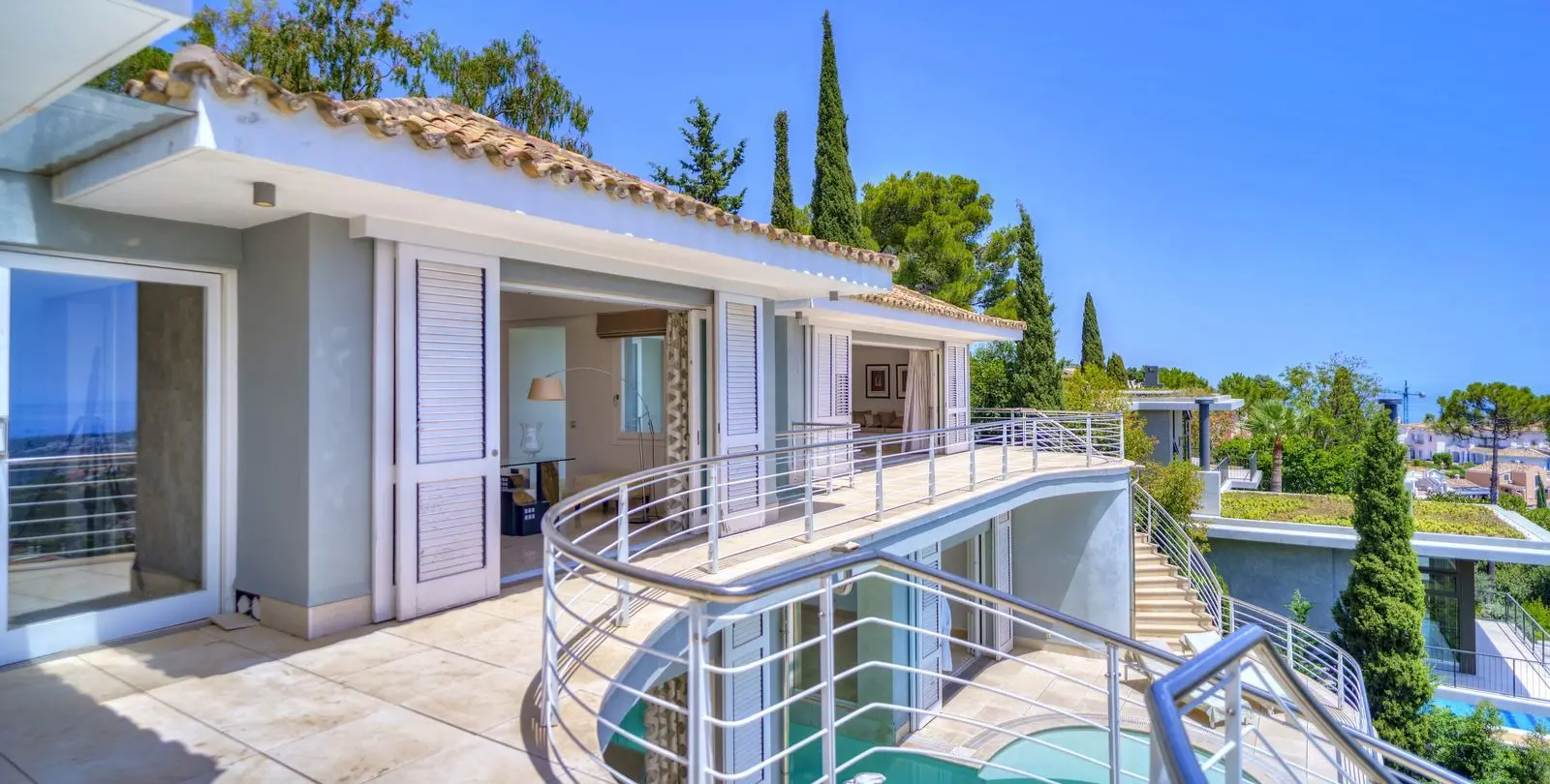 Sale of detached villa in El Madroñal 9