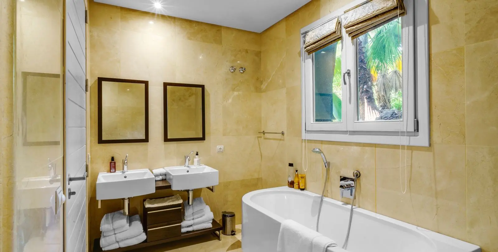 Venta de villa independiente en El Madroñal 28