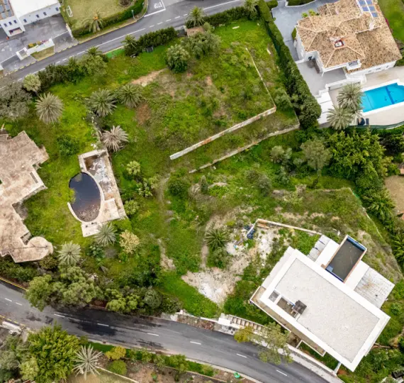 Жилой участок R4991476