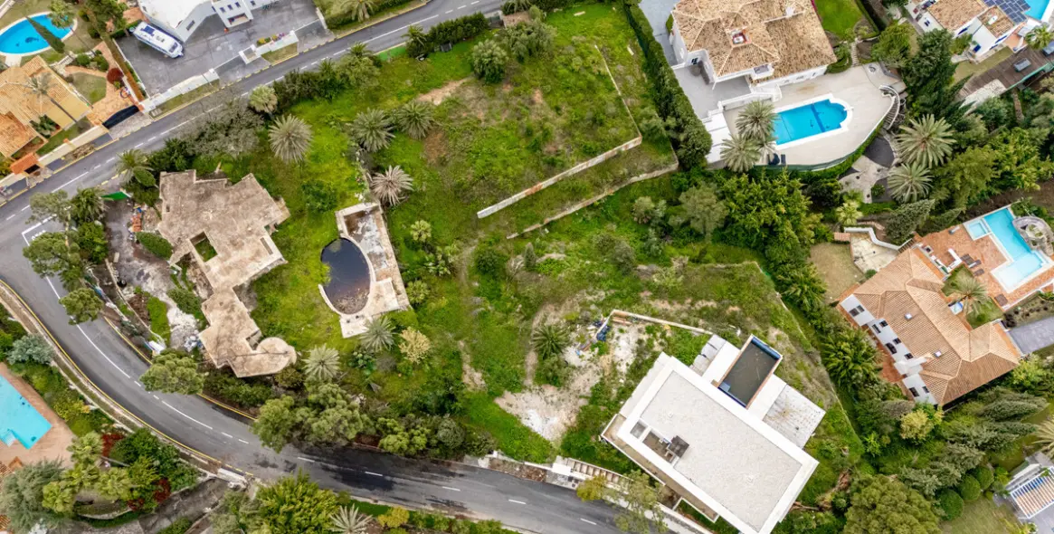 Sale of residential plot in Hacienda Las Chapas 6